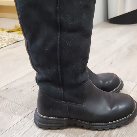 UGG boots - Picture 3 of 6